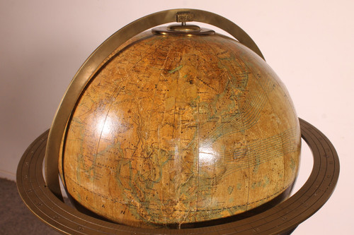 Globe Terrestre Par E. Girard Et Boite Paris- 19° Siècle