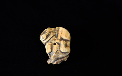 Netsuke Buffalo  Deer horn, 18th  century