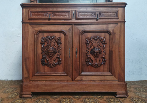 Credenza Saint Hubert in noce del XIX secolo