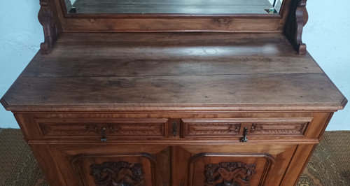 Credenza Saint Hubert in noce del XIX secolo