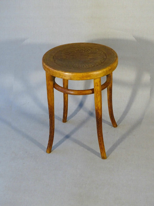 Wooden curved stool from 1905 J&J KOHN , no Thonet