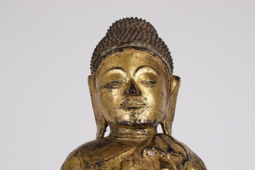 Shakyamuni Buddha con la sua ciotola delle elemosine, Birmania, Mandalay.