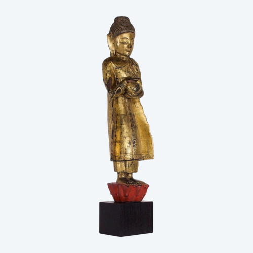 Shakyamuni Buddha con la sua ciotola delle elemosine, Birmania, Mandalay.
