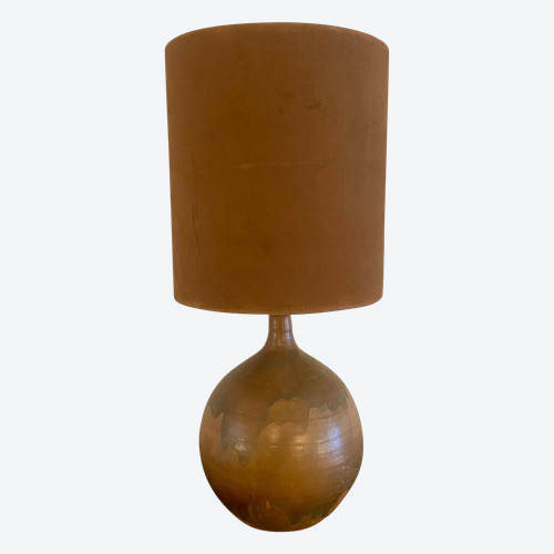 Große Lampe aus glasiertem Terrakotta.