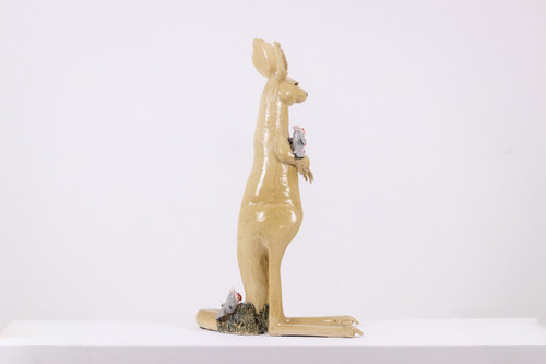 Valérie Courtet. Canguro in ceramica. Opera contemporanea. LS61381809P