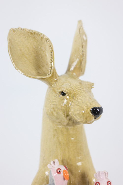 Valérie Courtet. Canguro in ceramica. Opera contemporanea. LS61381809P