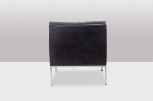 Ein Paar Sessel aus schwarzem Leder und verchromtem Metall. 1970er Jahre. LS61441453J