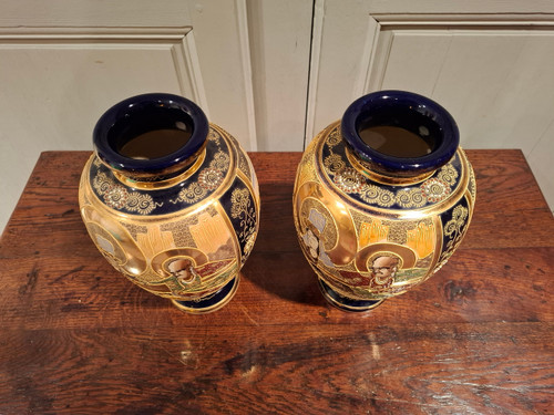 Coppia di vasi in ceramica, Satsuma Giappone XIX secolo.