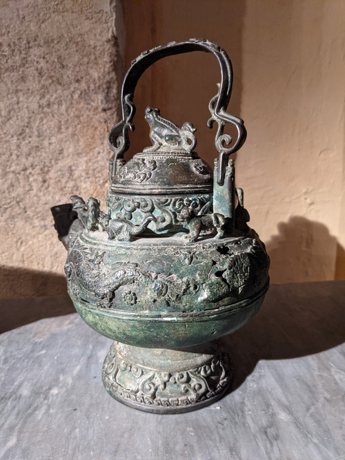 Ancienne bouilloire rituelle