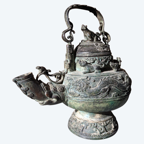 Ancienne bouilloire rituelle