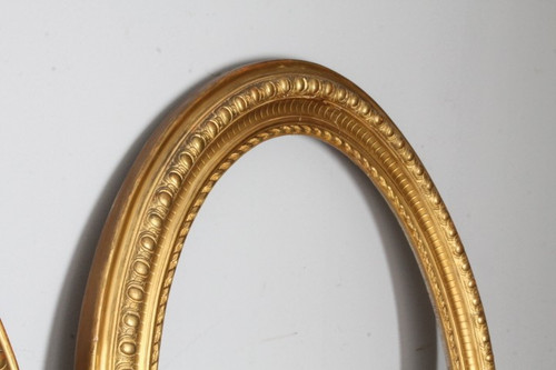  Antique pair of 1840s gilded gold leaf oval beak frames . Measure 98 x 80