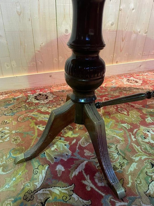Ovaler englischer Esszimmertisch mit Marmorplatte