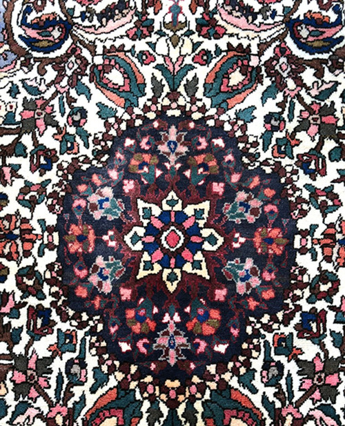 Bakhtiar wool carpet, hand-knotted, with floral design