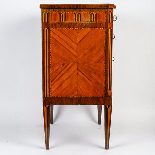 Petit meuble d’entre-deux en marqueterie à décor Rose des Vents d’époque Louis XVI vers 1790