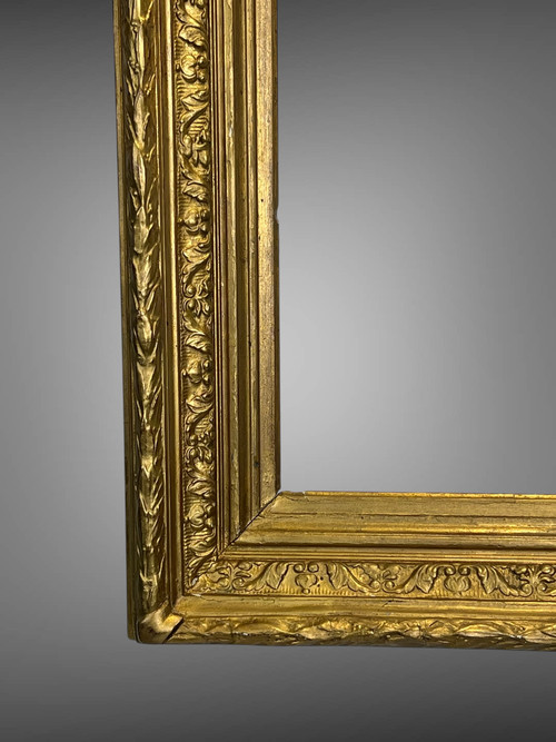 ANCIENT GOLDEN WOOD AND STUC FRAME FOR PAINTING 49 cm x 36.5 cm