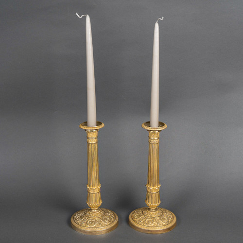 Gérard Jean Galle (1788-1846) Coppia di candelieri in bronzo finemente cesellato e dorato, 1820 ca.