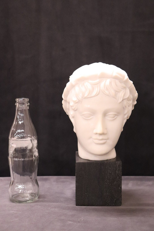 Testa di Bacco giovane, XX secolo, scultura in marmo bianco