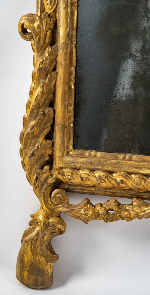 Carved and gilded wood mirror, Italian work from the mid-18th century circa 1750-1760