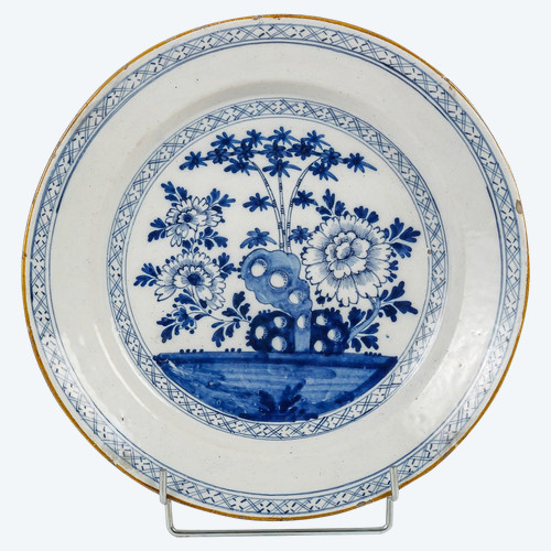 Delft earthenware dish circa 1750 decorated with bamboo branches - Manufacture L'Aiguière de Porcela