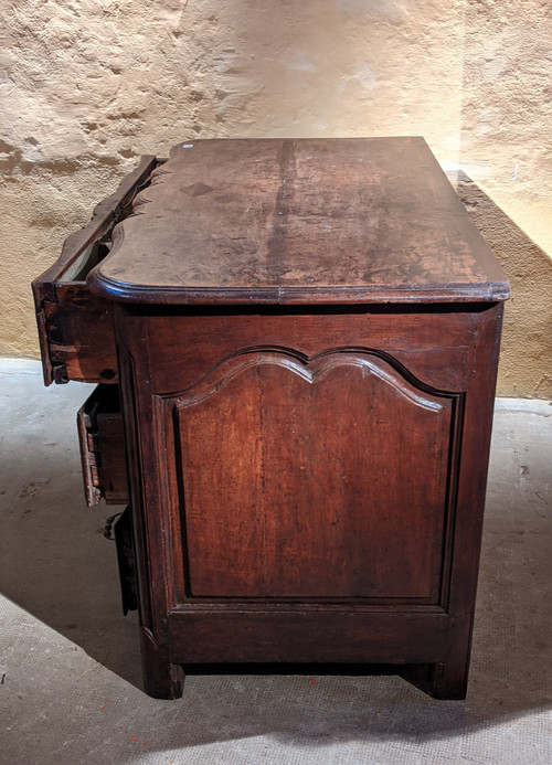 Cassettone in noce del XVIII secolo