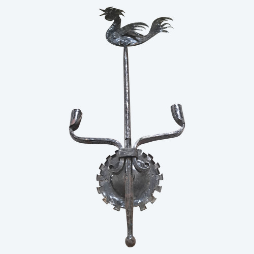 Rooster-shaped wall lamp in D.L.G. wrought iron "des Ateliers de Marolles