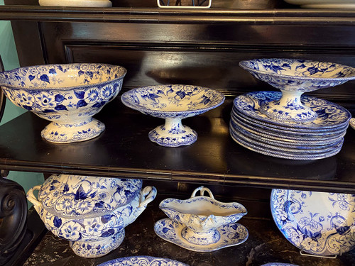 Creil & Montereau earthenware, Flora pattern late 19th century. 42-piece service set