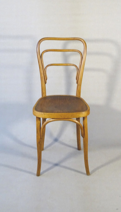 Zwei Stühle Nr. 248a von KOHN, um 1905, heller Nussbaum- no Thonet