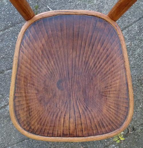 Zwei Stühle Nr. 248a von KOHN, um 1905, heller Nussbaum- no Thonet