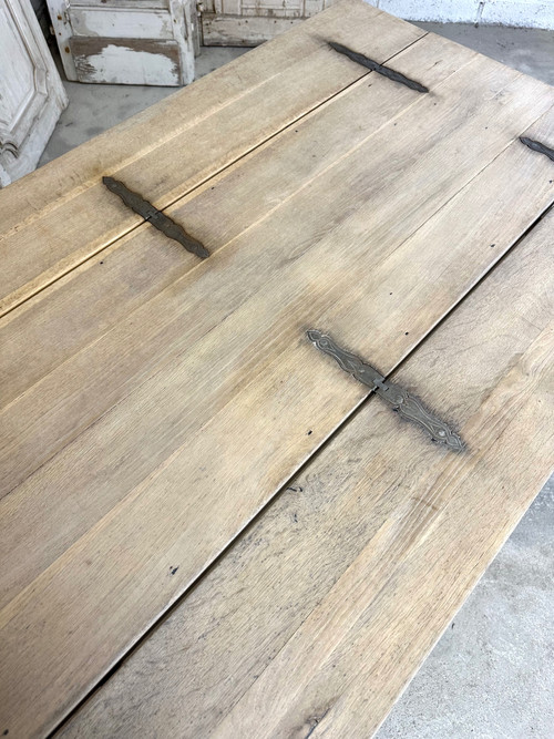 Table de milieu en chêne 20e siècle 