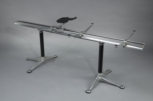 Wichtiger Schreibtisch von Bruce BURDICK (1933-2021) für HERMAN MILLER Editor