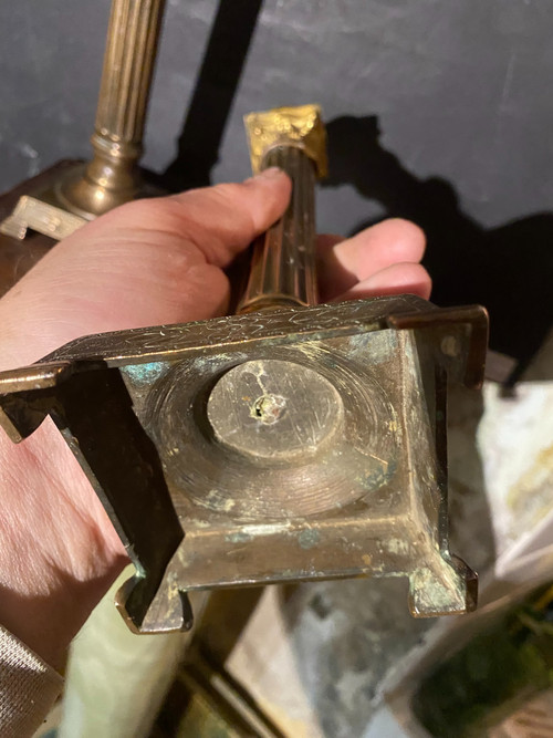  Sehr schöne Paar Kerzenhalter Korinthische Säule Bronze Ende des 18. Jahrhunderts im Stil Louis XVI
