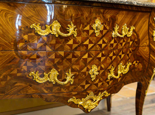 Gilles Joubert e Roger Vandercruse dit Lacroix Cassettiera con ponticello 1755 ca.