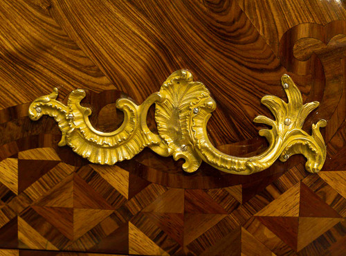 Gilles Joubert e Roger Vandercruse dit Lacroix Cassettiera con ponticello 1755 ca.