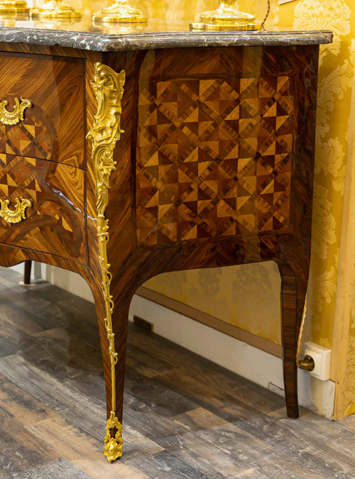 Gilles Joubert e Roger Vandercruse dit Lacroix Cassettiera con ponticello 1755 ca.