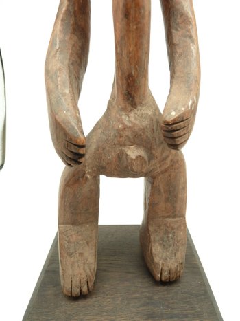 Mumuye Statue