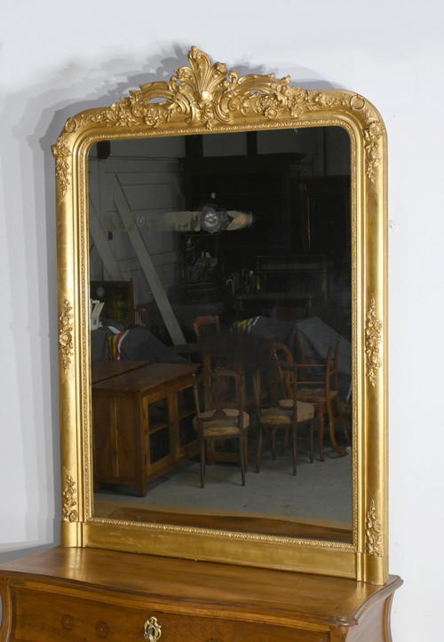 Important Miroir en bois doré, style Louis XV – 1re partie XIXe