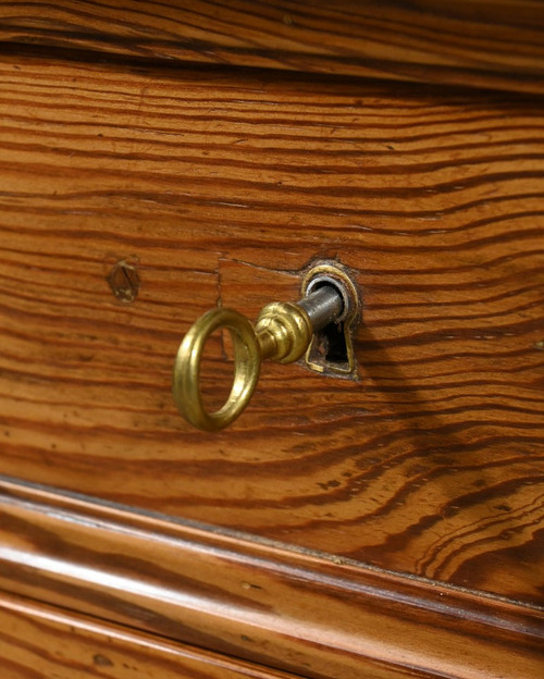 Small chest of drawers in Pitchpin - 1930