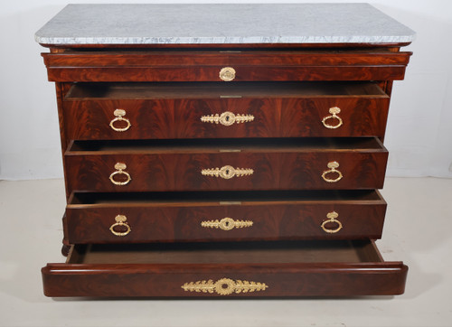 Cassettiera in mogano, periodo di restauro Alexandre Maigret