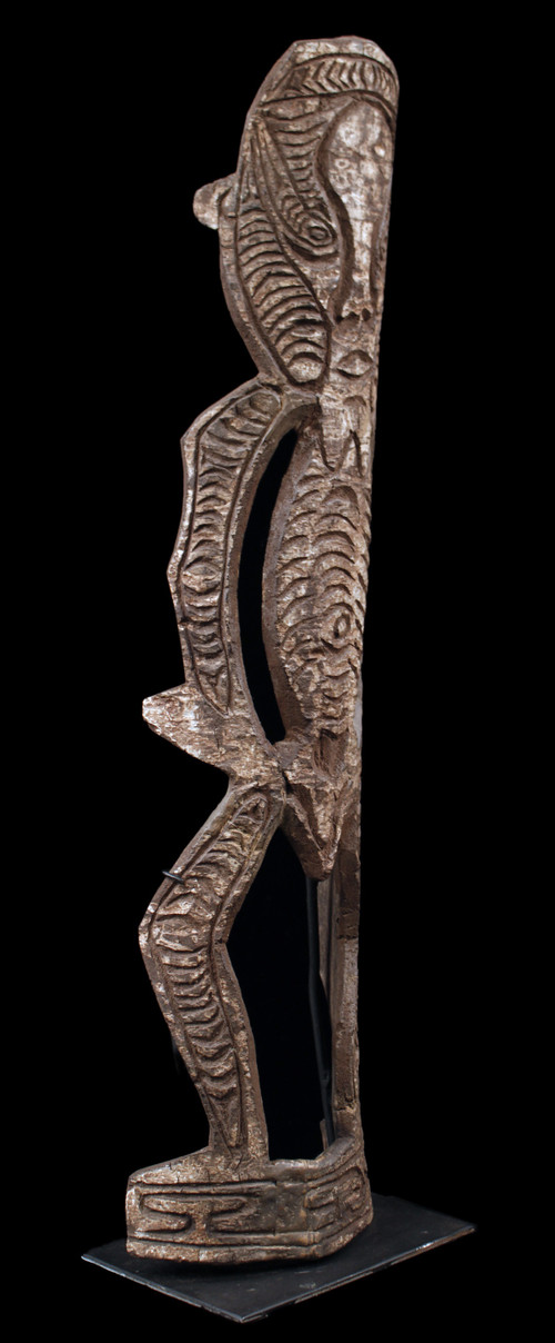 Charme à cochon, écorce gravée, art tribal , art océanien, art premier, Océanie, sculpture