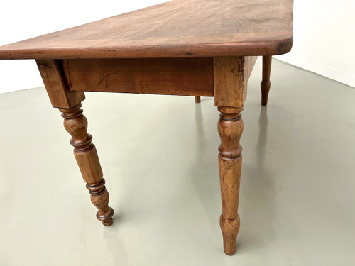 Kleiner Bauerntisch / Schreibtisch aus massivem Kirschbaumholz