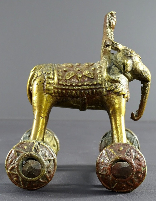 Inde, Début Du XXème Siècle, Jouet En Bronze Cornac Juché Sur Un éléphant. 