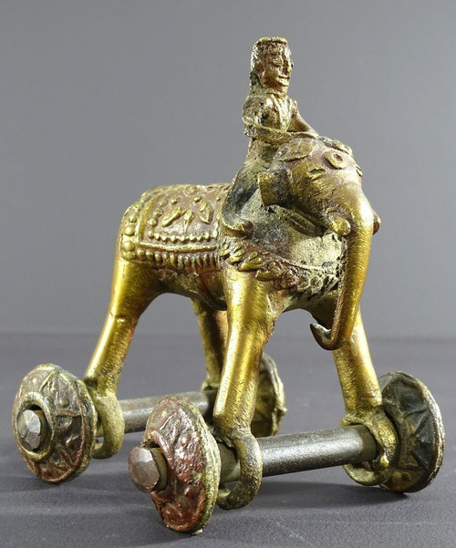 Inde, Début Du XXème Siècle, Jouet En Bronze Cornac Juché Sur Un éléphant. 