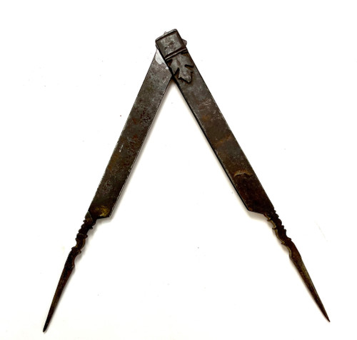 Compas en Acier Forgé – XVIIIe Siècle – Outil des Bâtisseurs de Cathédrales