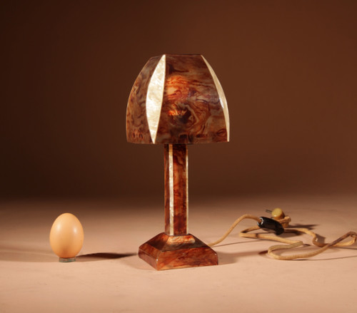  Rarissima e molto completa lampada da tavolo Art Déco in celluloide.