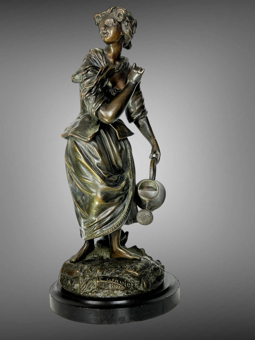 BRONZE ANCIEN A PATINE NUANCÉE SIGNÉ DE " E. CLAVIER " JEUNE FILLE A L 'ARROSOIR