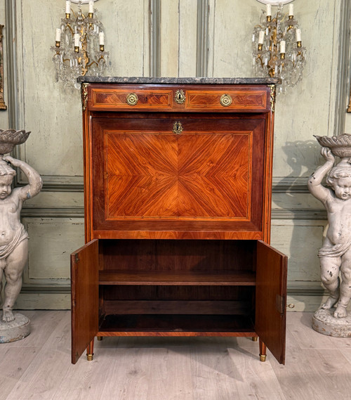 Scrittoio intarsiato di epoca Luigi XVI Circa 1780