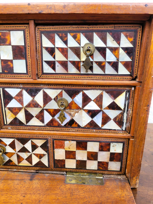 Gabinetto siriano in madreperla, XIX secolo