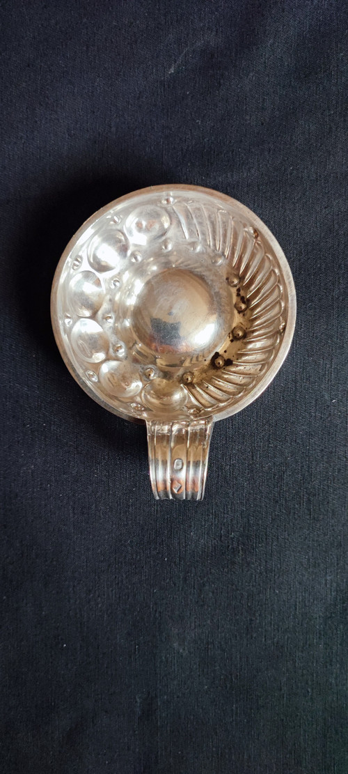 Set da degustazione in argento massiccio. XIX SECOLO