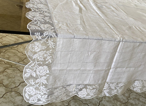 Linen Thread Square Tablecloth Early XXth Century