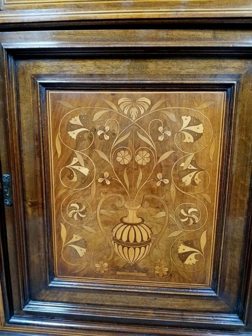 Mercier und Chaleyssin in Lyon: Marquèterie-Enfilade-Büffet mit Stempel